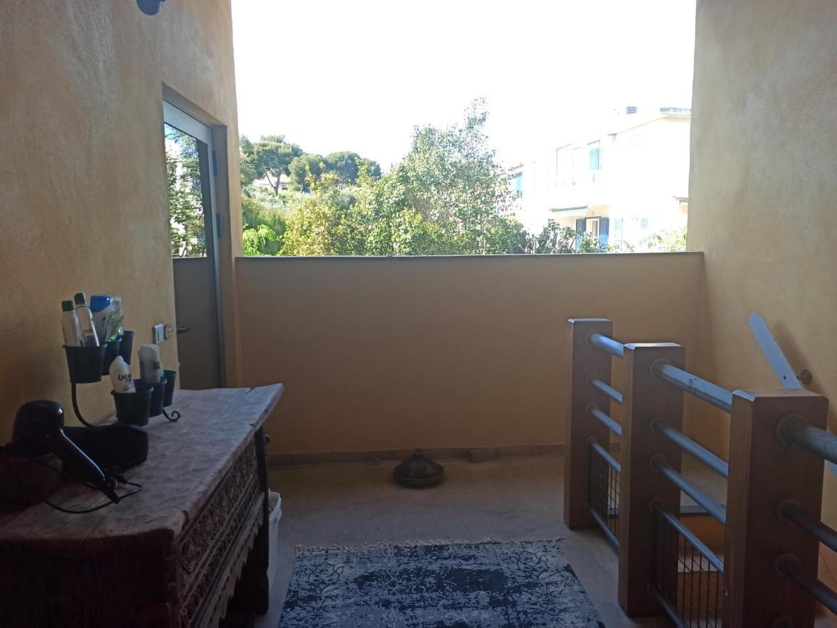 Bed and Breakfast O Reves Ailleurs Saint-Cyr-sur-Mer Esterno foto
